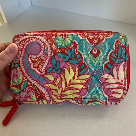 Vera Bradley Zip Around Wristlet Wallet in “Paisley in Paradise” Pattern - Picture 10 of 13